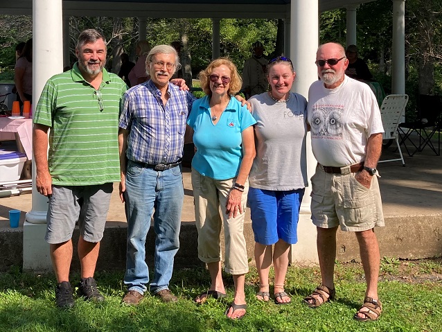 Five past FOSA presidents at 25th anniversary picnic